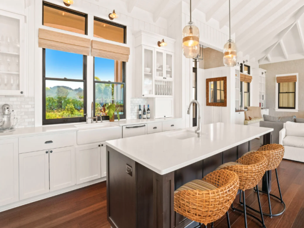 Luxury 6-Bedroom Vacation Home in Poipu - Ocean Views & Modern Comfort